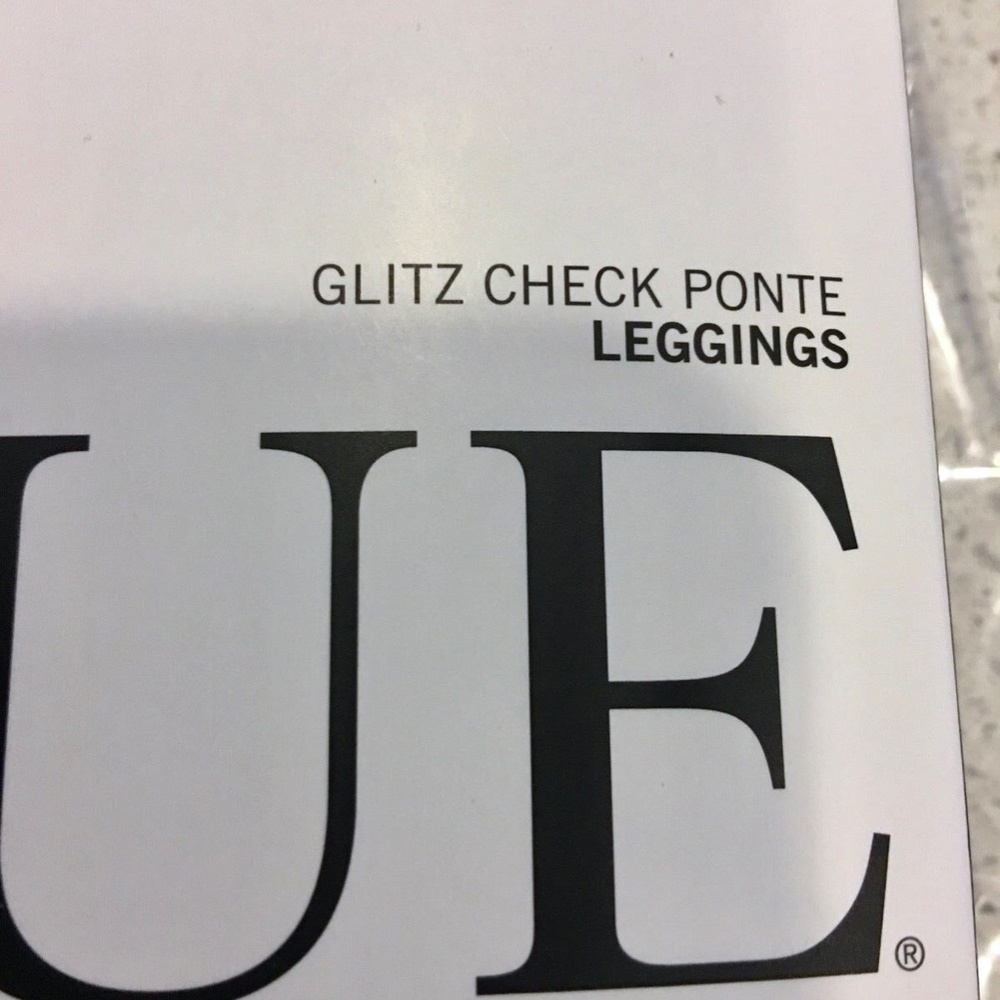(NWT) Hue Women's Black Metallic Check Ponte Stretch Legging Sizes XS/M/L/XL - Picture 4 of 10